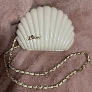Chanel VIP Minaudiere White Clam Shell Crossbody Convertible Clutch 2016